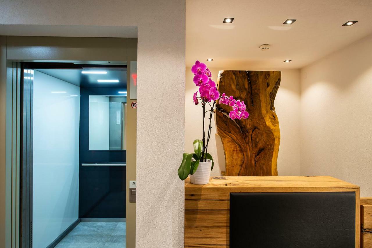 סן אנטון Biwak Appartements מראה חיצוני תמונה